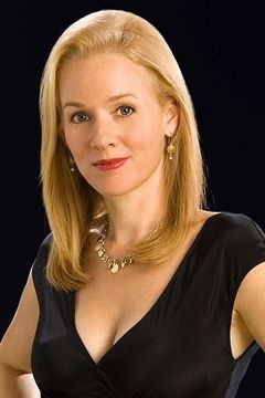 Penelope Ann Miller interpreta Nicole