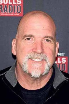 Bill Wennington interpreta Bill Wennington (uncredited)