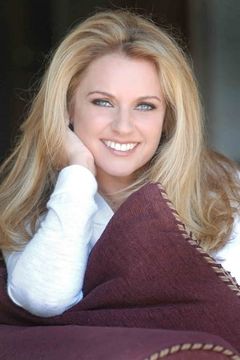 Gail Harris interpreta Dawn
