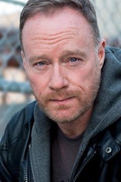 David Alexander interpreta William West