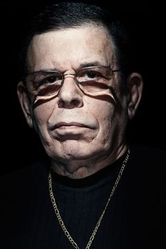 Art Bell interpreta Himself