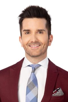 Ross Hull interpreta Gary