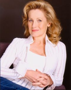 Kate Trotter interpreta Mrs. Barry