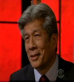 Richard Narita interpreta Detective Nobu