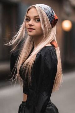 Kes van den Broek interpreta Sam