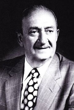 Adrián Ortega interpreta Luis, padre de Jacinta