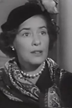 Sarah Selby interpreta Miss Gottschalk (Uncredited)