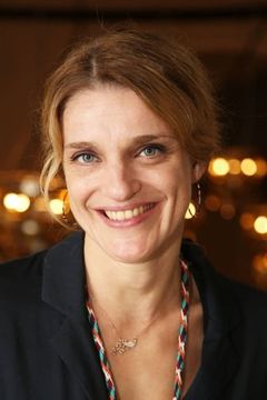 Olivia Côte interpreta La femme de Vladimir
