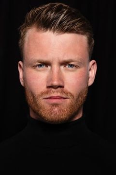 Arnar Dan interpreta Abel (uncredited)