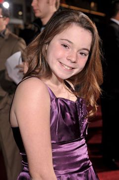 Caitlin Dwyer interpreta Kasie Ward