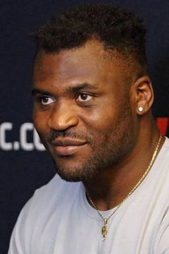 Francis Ngannou interpreta Ferocious Professional