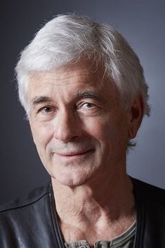 François Dunoyer interpreta Claude