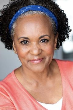 Shirley Jordan interpreta Interviewer