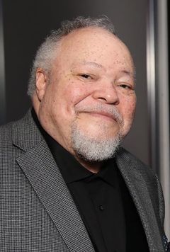 Stephen McKinley Henderson interpreta William Slade