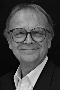 David Wood interpreta Terry Herring