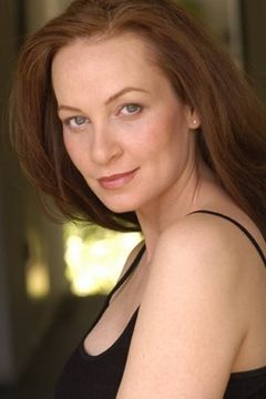 Samantha Robson interpreta (voice)