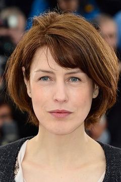 Gina McKee interpreta Donna Grimble
