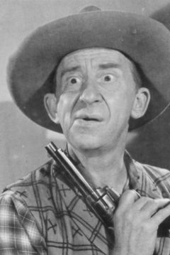 Roscoe Ates interpreta Convalescent Soldier (uncredited)