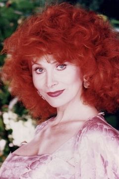 Anita Morris interpreta Carol Dodsworth