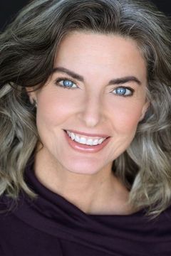 Joan Severance interpreta Sandy Byers