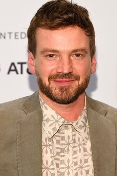 Guillermo Pfening interpreta Klaus
