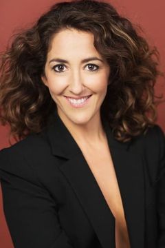 Betsy Túrnez interpreta Handmaid