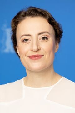 Maren Eggert interpreta Frieda Jung