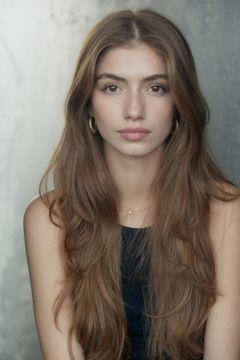 Elena Rivers interpreta Geminita