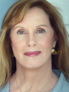 Gail Landry interpreta Beauty Shop Customer