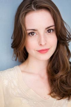 Elizabeth Rice interpreta Alyssa Rydell