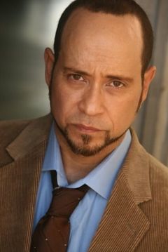 Joseph Bertót interpreta Voice Actor (voice)