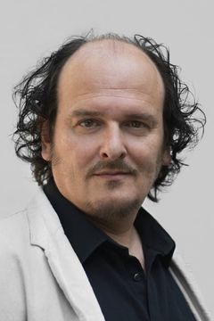 Roland Vouilloz interpreta Maitre Litz