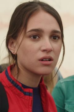 Capucine Valmary interpreta Lucie
