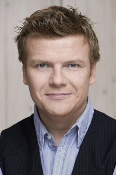 Bastiaan Ragas interpreta Dutch Anchorman