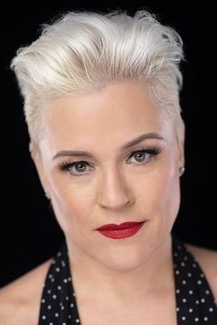 Christine Elise interpreta Kyle