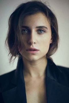 Nicole Fornaro interpreta Silvia Centro Sportivo