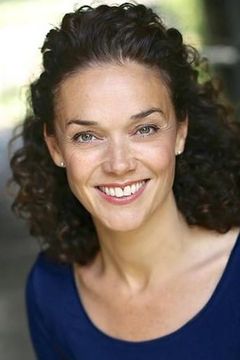 Jane Fowler interpreta Dancer