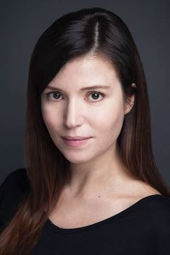 Selma Ergeç interpreta Zeynep
