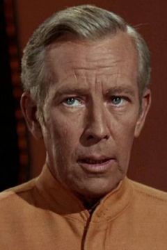 Whit Bissell interpreta Robert Grau