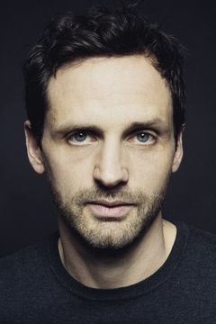 Antoine Levannier interpreta Maître de cérémonie (orateur)