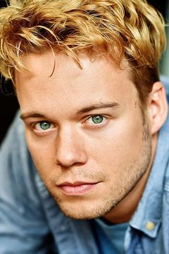 Allen Williamson interpreta Billy