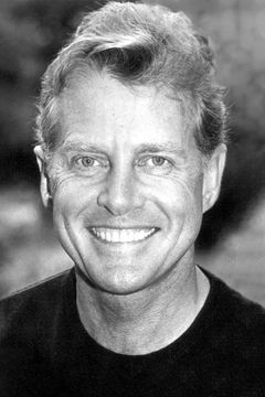 Brian Avery interpreta Carl Smith
