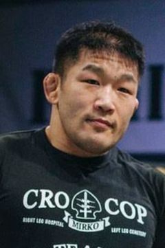 Satoshi Ishii interpreta Fairgrounds Fighter
