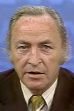 Roger Grimsby interpreta Self