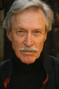 Patrick Gorman interpreta CIA Interrogator