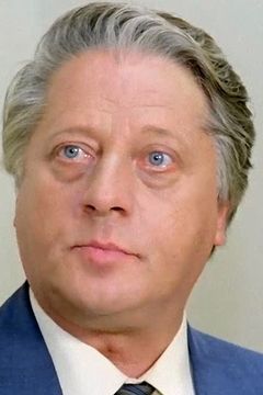 Roberto Vezzosi interpreta Cesare