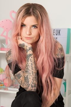 Dionne Slagter interpreta Dionne