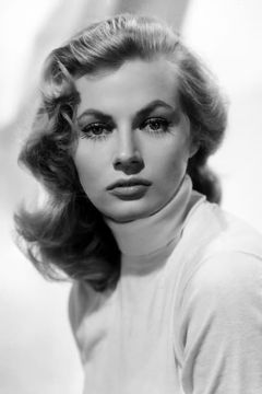 Anita Ekberg interpreta Herself (archive footage)