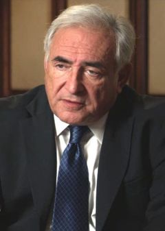 Dominique Strauss-Kahn interpreta Self - Managing Director, International Monetary Fund