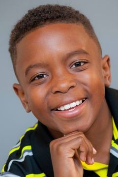 Eric Bell Jr. interpreta Zoca (voice)